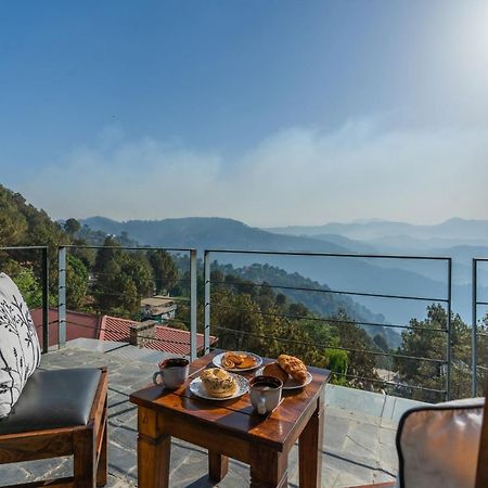 Stayvista At Hillcrest Villa With Valley View, Bonfire And Heater Касаули Экстерьер фото