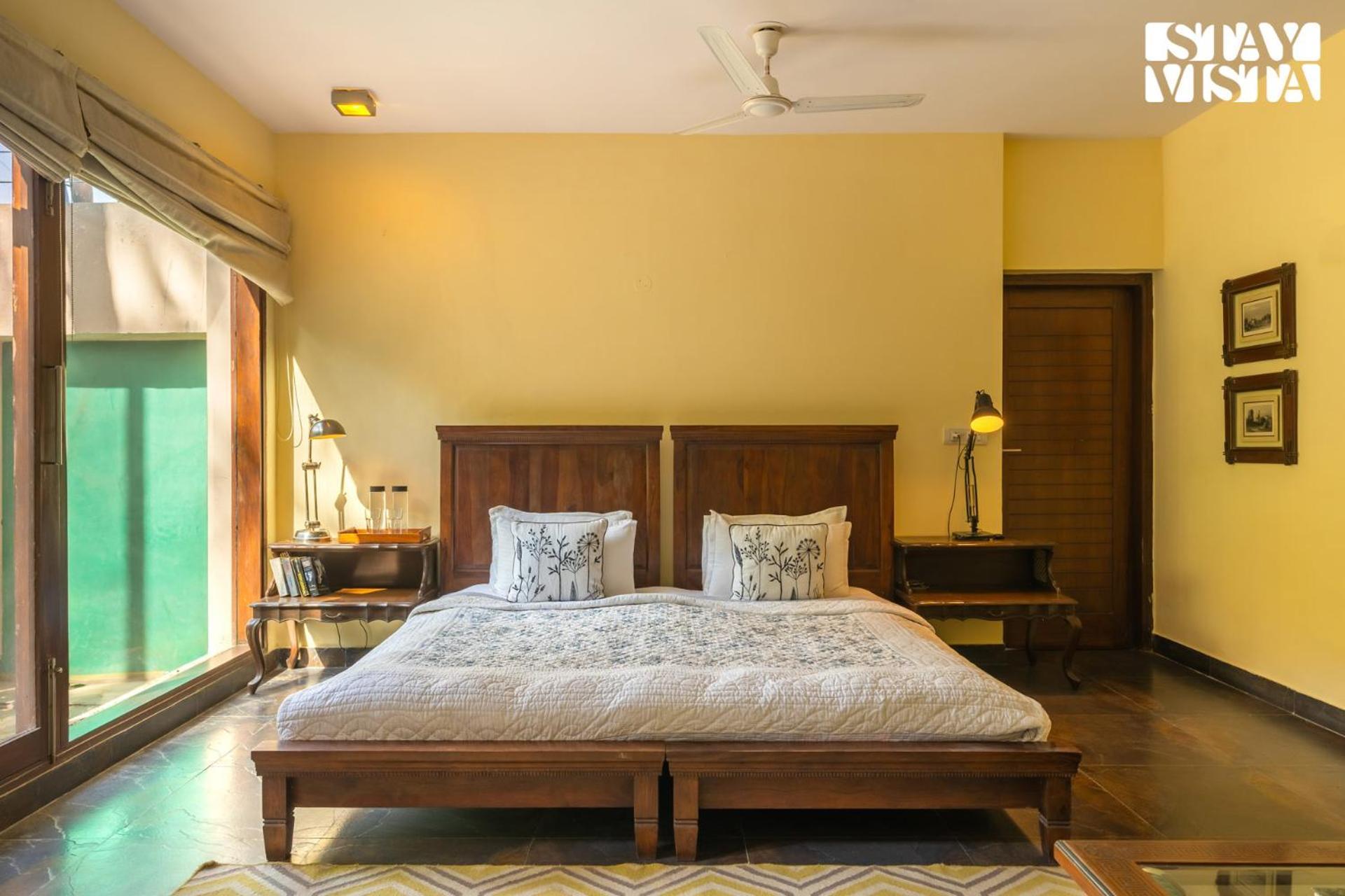Stayvista At Hillcrest Villa With Valley View, Bonfire And Heater Касаули Экстерьер фото